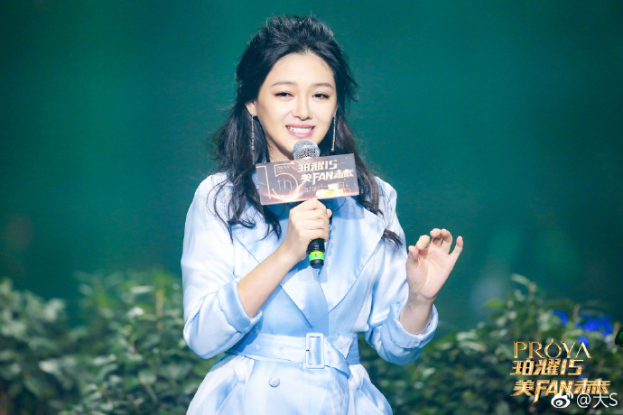 汪小菲力证大S没整容，却因为一句话得罪唐嫣，网友：大S比唐嫣美得高级