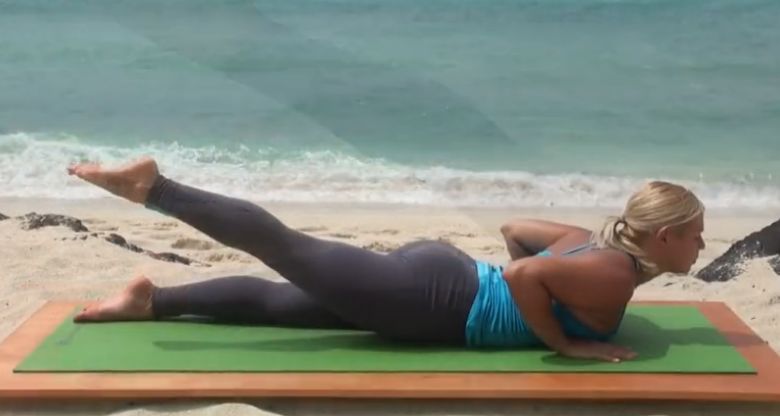 赵丽颖婚后首次现身,身材居然比冯绍峰还魁梧