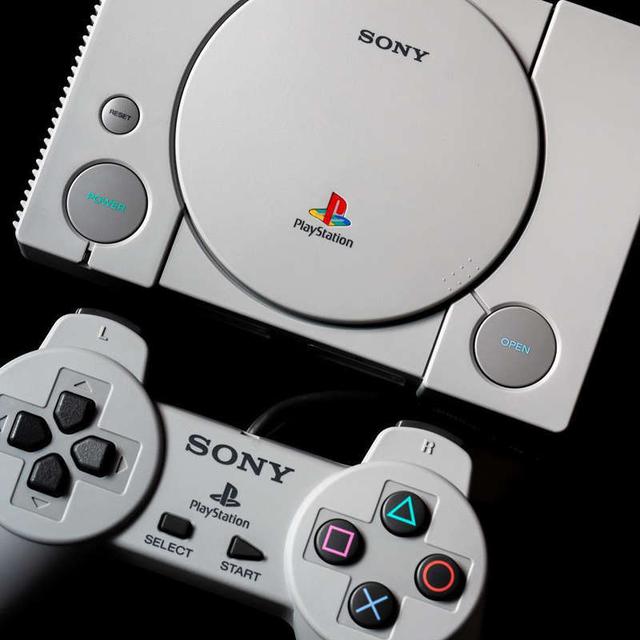 又把游戏机穿上脚了?nike 死磕 ps4 全纪录