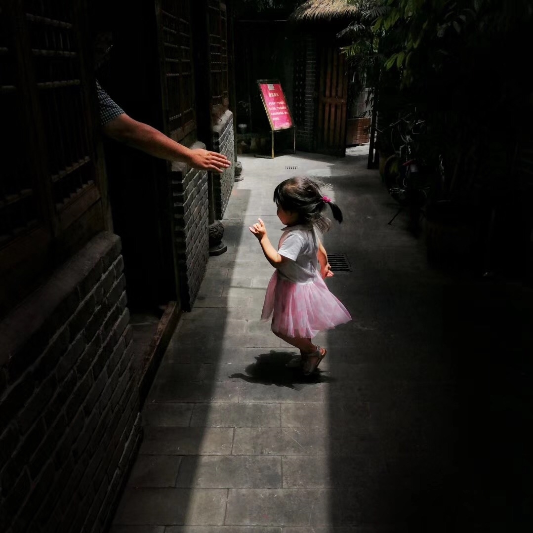 他用60幅手绘地图记录成都街巷的过往和现在