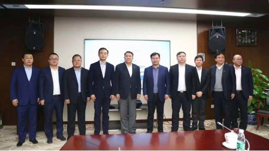 买奔驰到苏宁？张近东造访北汽总部战略合作再升级！