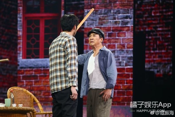 还记得《情深深雨濛濛》里的陆司令吗？他现在长这样