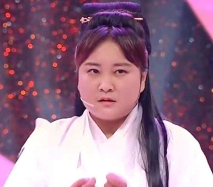 36岁贾玲瘦下来和赵丽颖一个样!减肥=整容?