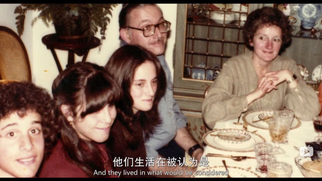 从出生就被送去不同家庭的三胞胎，19年后重逢揭开真相