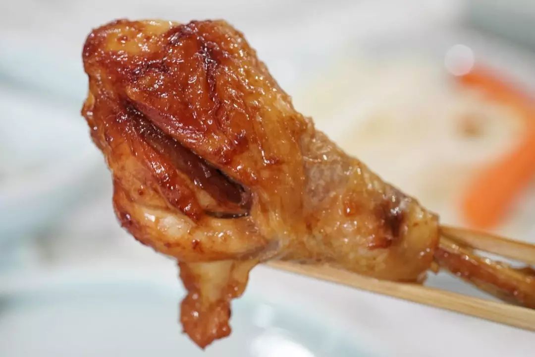 老社区里的大排档,随意的广东师傅和好吃的电饭煲焗鸡