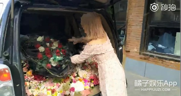 现在网红分个手也上热搜吗？？