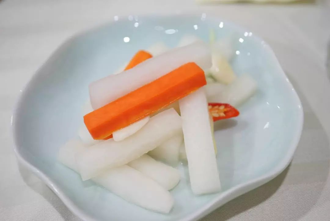 老社区里的大排档,随意的广东师傅和好吃的电饭煲焗鸡