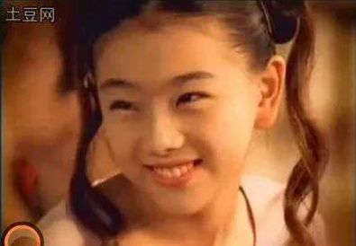 《还珠格格》里超可爱的小鸽子扮演者居然出家了，原因也太…