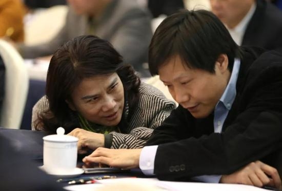家电编辑：我们做了一个回顾2018所有热点的报道