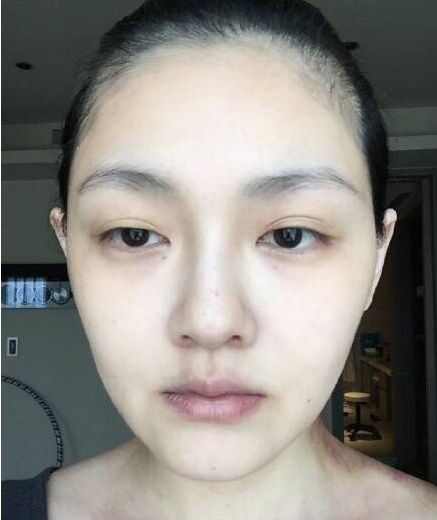 娱乐圈爱素颜的女星这么多，只有她敢对着偷拍镜头喊：拍漂亮点！