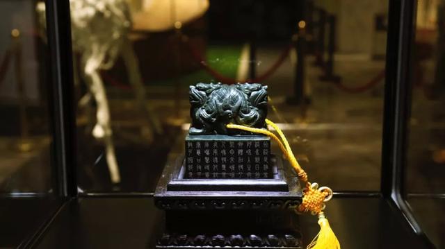 惊艳一座城！花样年·江山展示中心现已璀璨揭幕