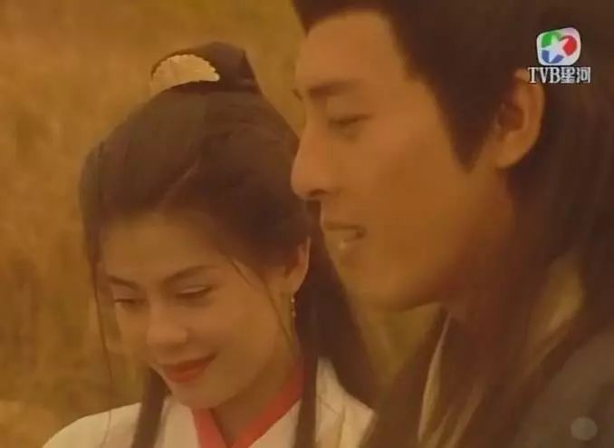 继辛芷蕾之后，崔雪莉也靠一个杀马特发型养活了整个美发产业！