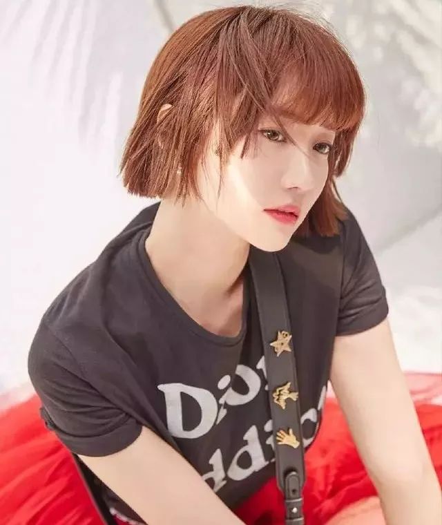 继辛芷蕾之后，崔雪莉也靠一个杀马特发型养活了整个美发产业！