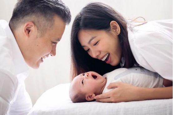 女星产后兼顾家庭事业压力大险崩溃 气到离家出走！