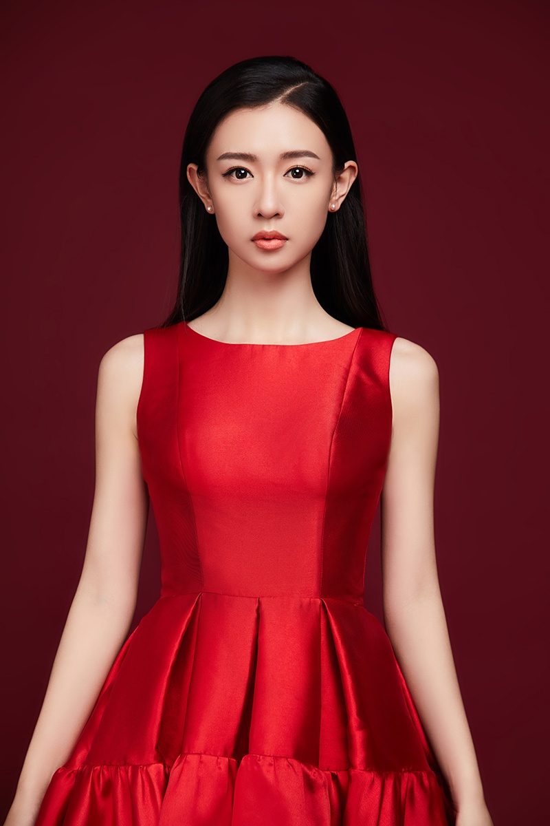 《国风美少年》人气选手刘木子 最新写真优雅俏皮