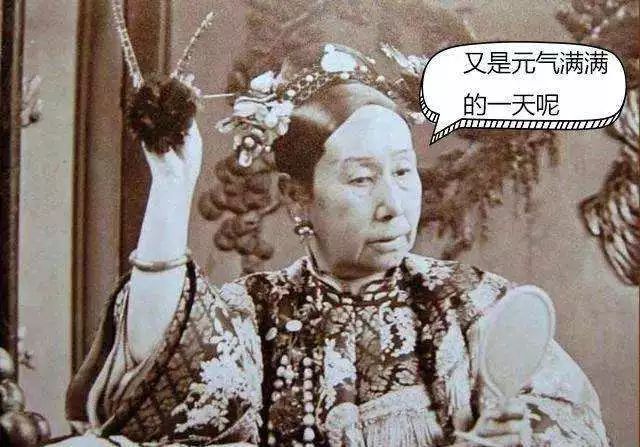 佟丽娅这种神仙都hold不住刷爆朋友圈的故宫口红？吴谨言却赢了…