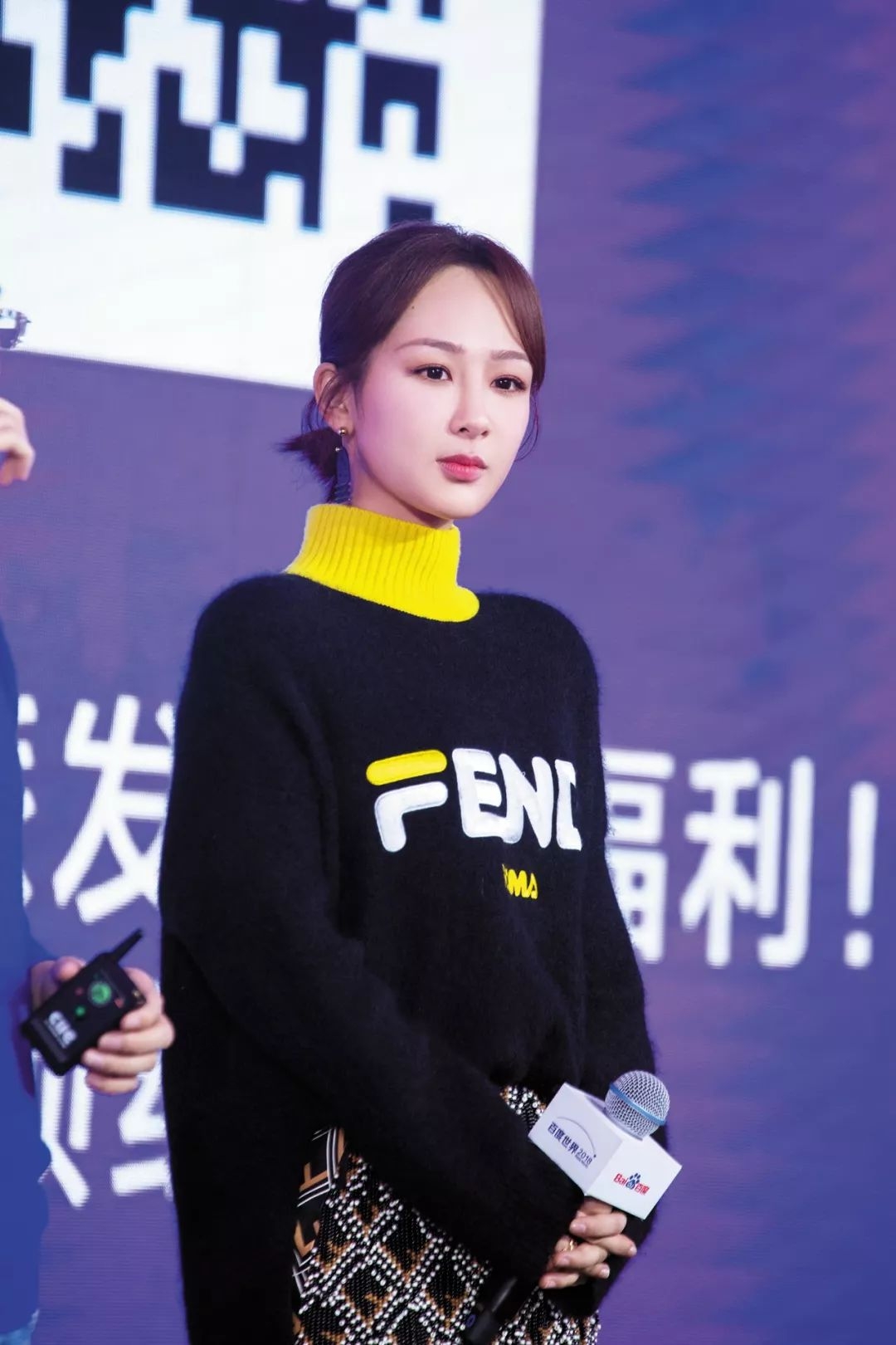 时髦不臃肿，被蔡徐坤、杨超越、吴谨言的毛衣疯狂种草