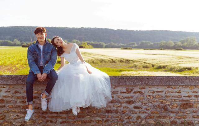 演员王阳首晒婚纱照，爱妻竟是《十八岁的天空》里的她！