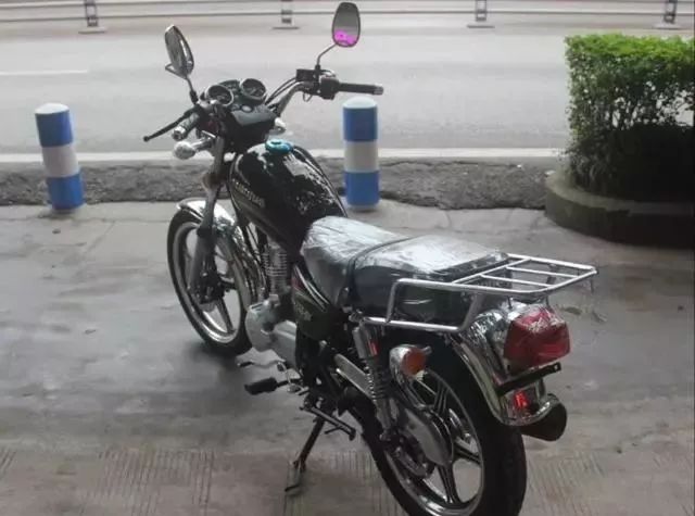 经典实用小太子摩托车，升级国四，售价6280元，良心！