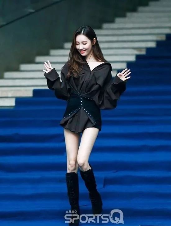 李宣美南韩腿精人设崩了！赢了五亿天价美腿，却输给赵薇？