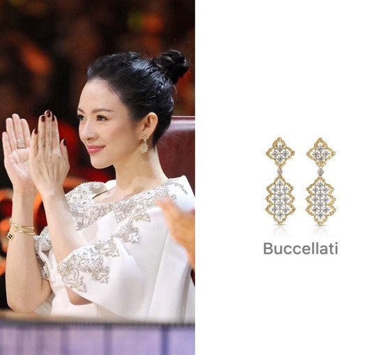 章子怡总是喜欢戴超大耳环!圆形耳环显高贵又