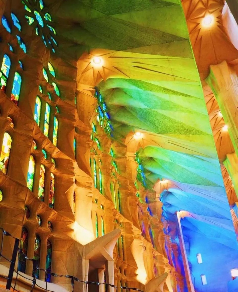 一个“疯子”,把烂尾楼盖成了世界文化遗产