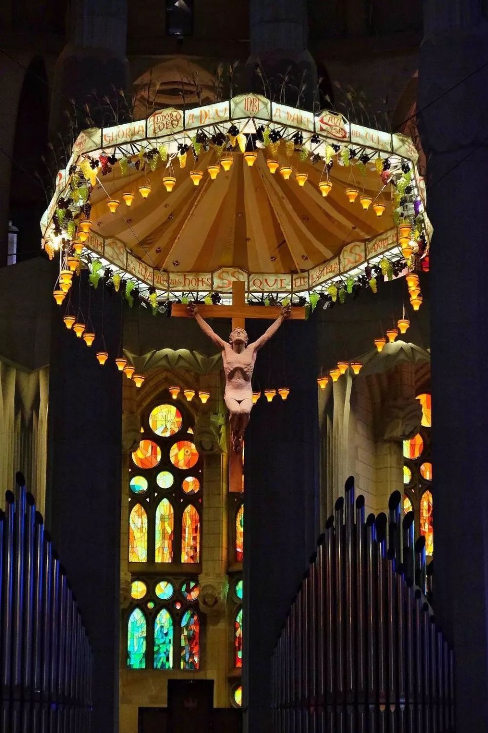 一个“疯子”,把烂尾楼盖成了世界文化遗产