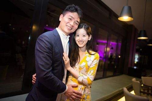 刘强东律师还原事件真相：双方自愿 不会答应女方要钱和解要求