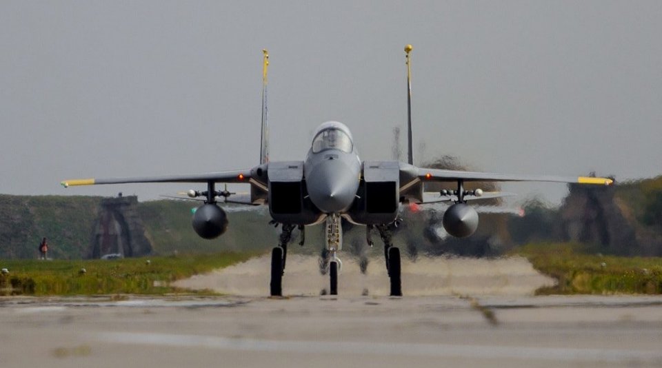 美国防部计划耗资12亿美元购买12架最新版的F-15X战斗机