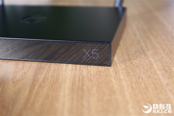 60秒组建VPN：蒲公英路由器X5开箱图赏