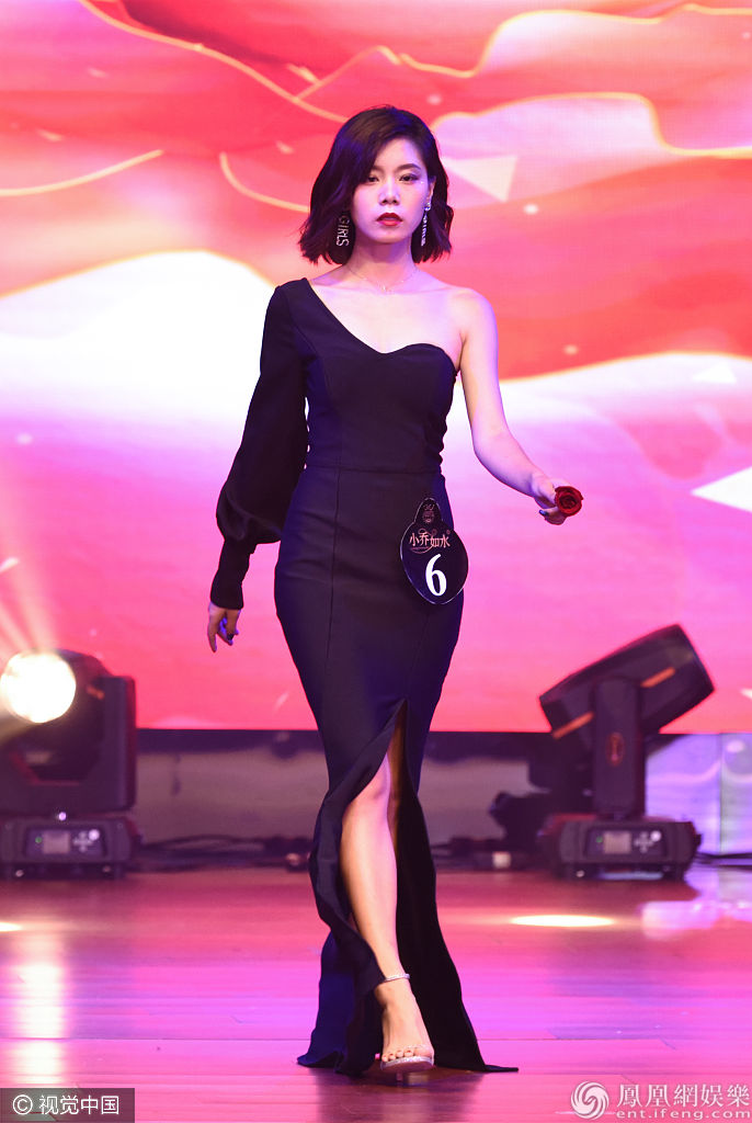 世界模特大赛总决赛美女云集 佳丽穿华服走秀身姿婀娜