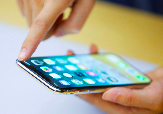 网信办紧急关停3469款APP、12306回应信息泄露、比特大陆联席CEO或双双辞职、戴尔重新上市 | 雷锋网早报