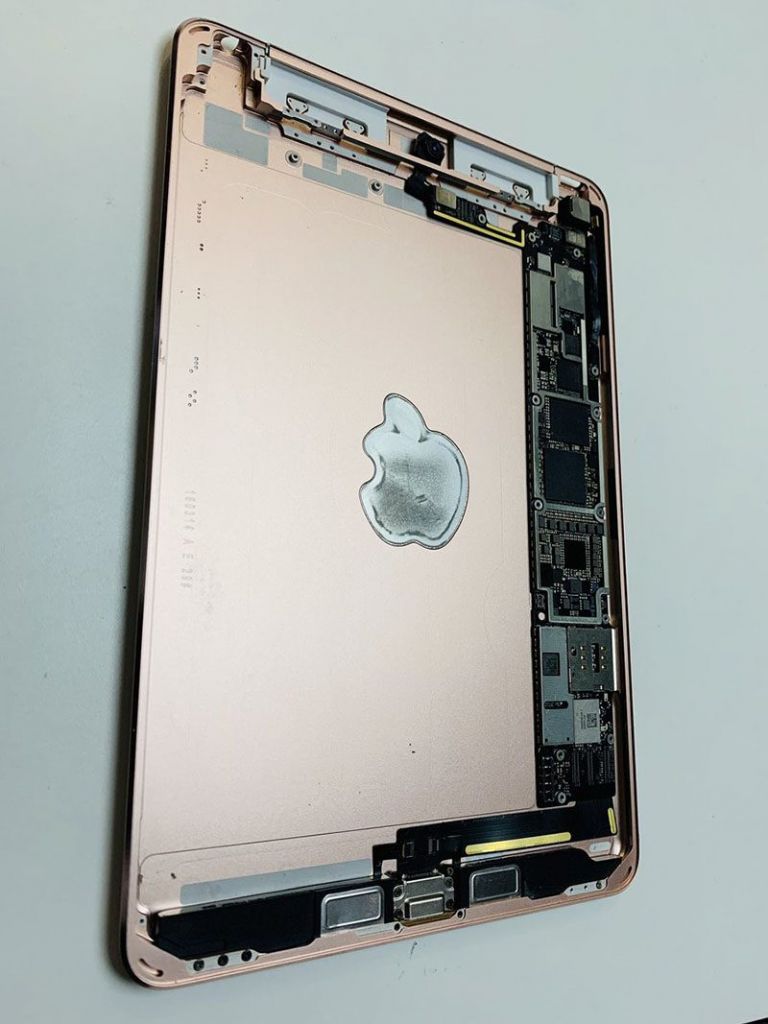 一款未发布的iPad mini曝光：天线重新设计
