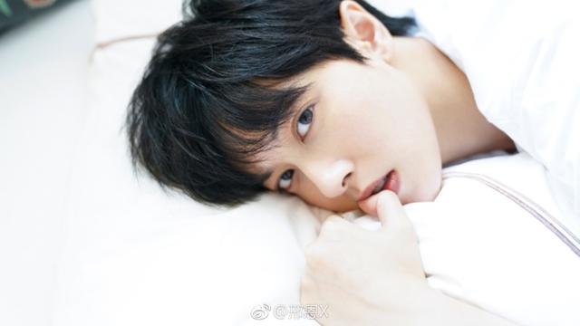 小女花不弃:中性美中最帅的唐人小花演莫若菲,安能辨她是雌雄