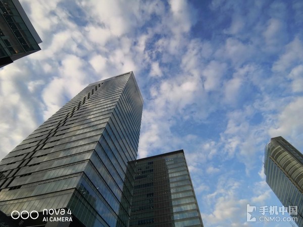 当华为nova4遇见东京：古今交融唯有广角相配