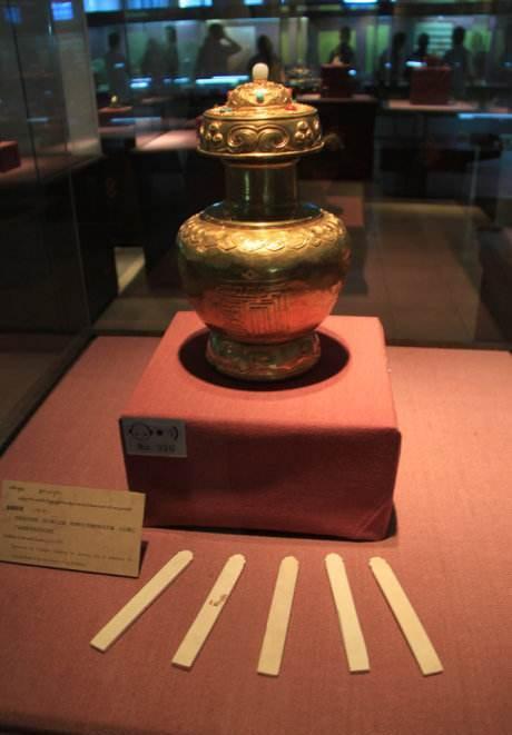 雍正是清朝唯一好皇帝?他和乾隆相比谁厉害?专家:乾隆比他好!