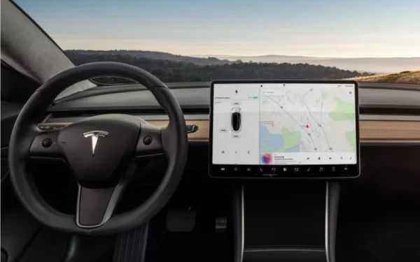 由于法规规定 特斯拉自动驾驶套装的激活还“非常遥远”