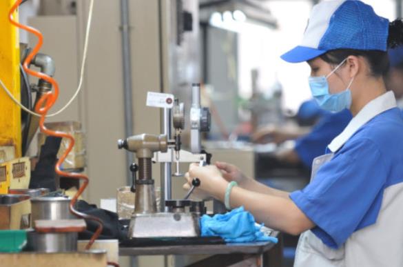 试图撕去“代工”的标签,富士康都做了哪些事情?