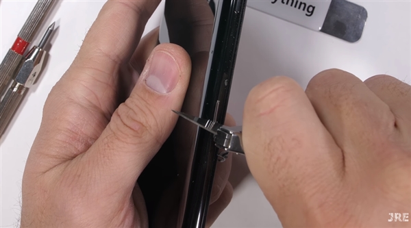 老外暴力测试小米MIX 3:结果给力