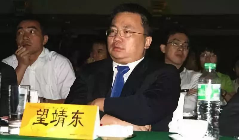 董小姐背后6个男人:4人年薪352万 有人身价超3亿