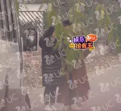 朱丹回应周一围被称渣男，我不能忍！网友:你开心就好！