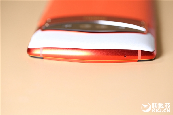 全球首创前置三摄!美图V7图赏:奢华扑面而来