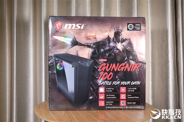 微星MPG氪金枪100电竞机箱图赏：4mm钢化玻璃侧透
