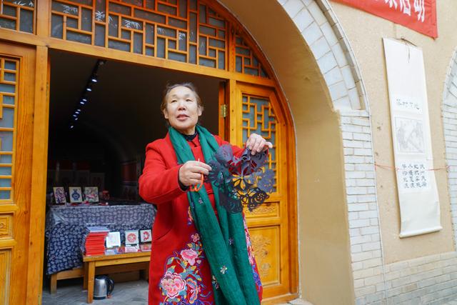 捶草印花、黑色剪纸、非遗陕州惊艳了女儿的寒假