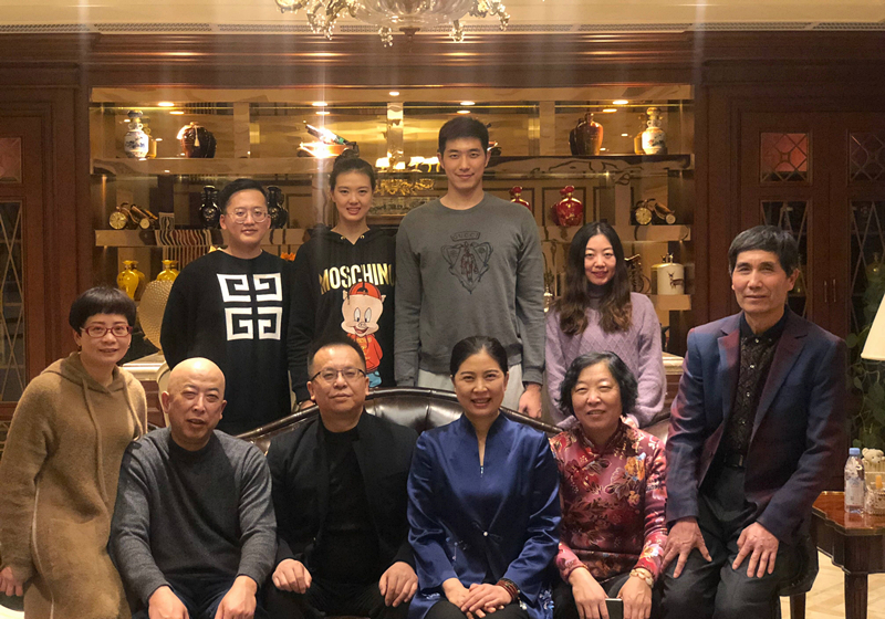 吴冠希与张常宁合影深怀念想新年快乐