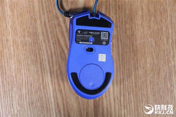 平民吃鸡利器！机械师耀M5游戏鼠标图赏