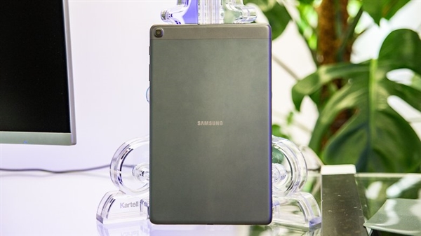 史上最轻薄!三星10.5寸窄边平板Galaxy Tab S