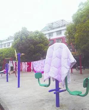 中国人都喜欢在阳台、户外晒被子衣物,为什么在欧洲国家很少见?