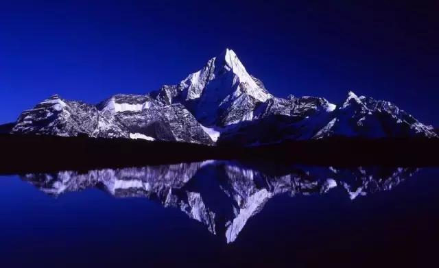 不用去瑞士,成都也要有山地火车了,直达四姑娘山!