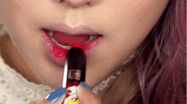 让章子怡回春到16岁的“魔鬼口红”，你还没有就太土了吧！